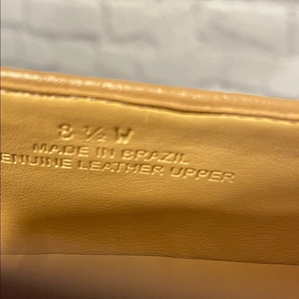 Talbots Women's Snakeskin Tan  Flats Size 8.5 Wide